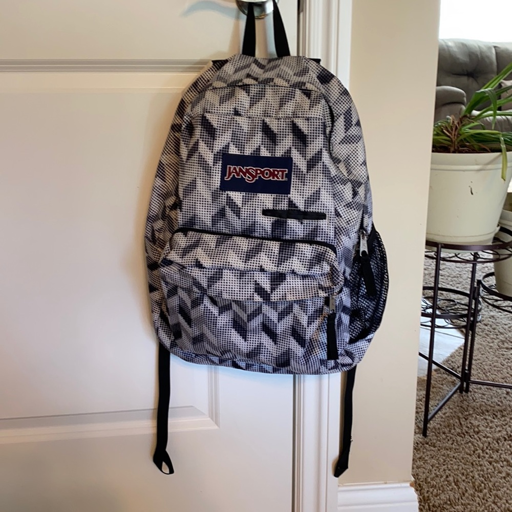Jansport Black and white geometric backpack 🎒📚